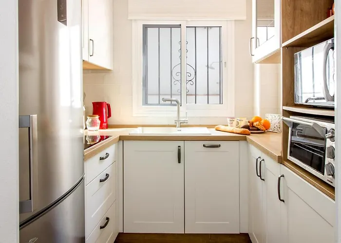 Perfectly Located Beachside In Elviria Apartament *