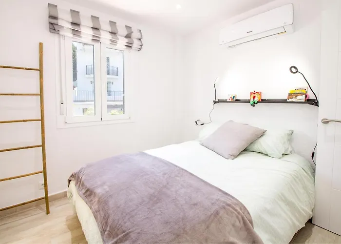 Apartament Perfectly Located Beachside In Elviria *