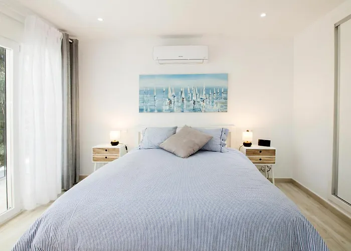 Apartament Perfectly Located Beachside In Elviria