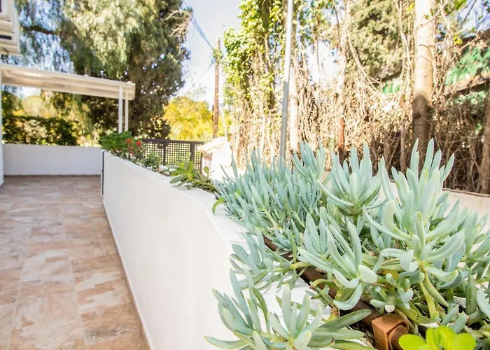 Apartament Perfectly Located Beachside In Elviria Marbella