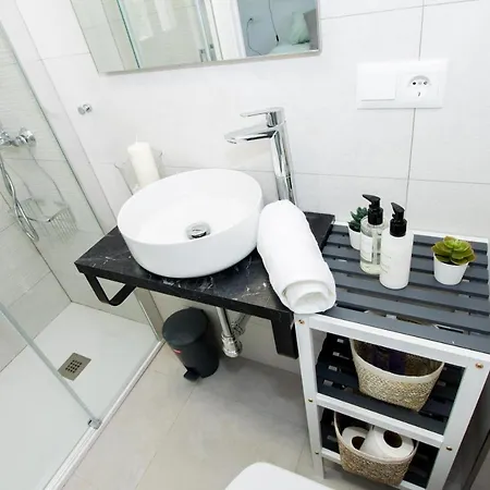 Perfectly Located Beachside In Elviria Appartement