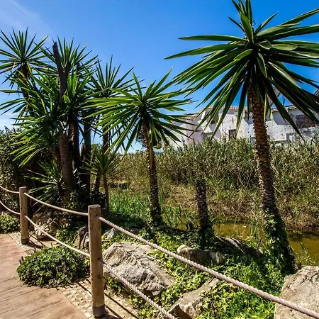 Perfectly Located Beachside In Elviria *