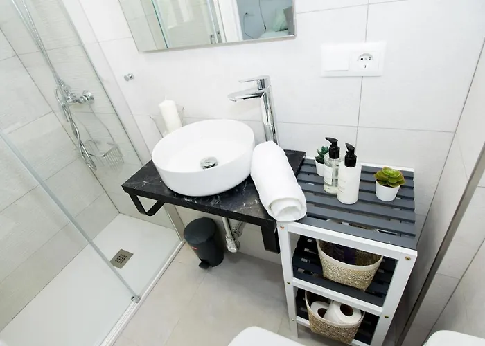 Perfectly Located Beachside In Elviria アパート