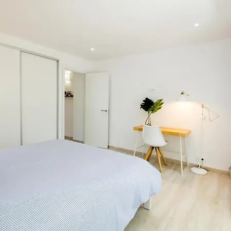 Apartment Perfectly Located Beachside In Elviria